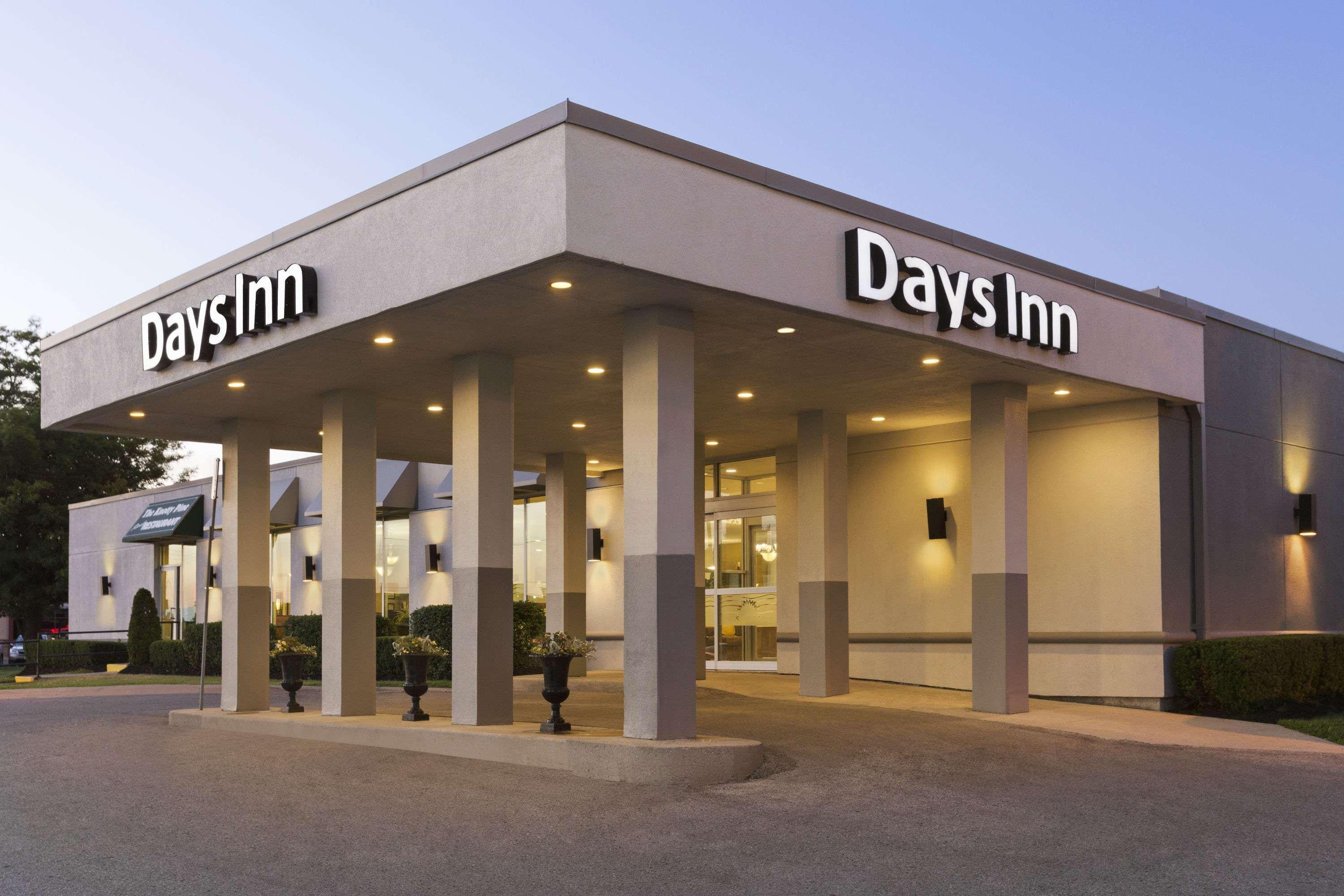 Days Inn By Wyndham Londýn Exteriér fotografie