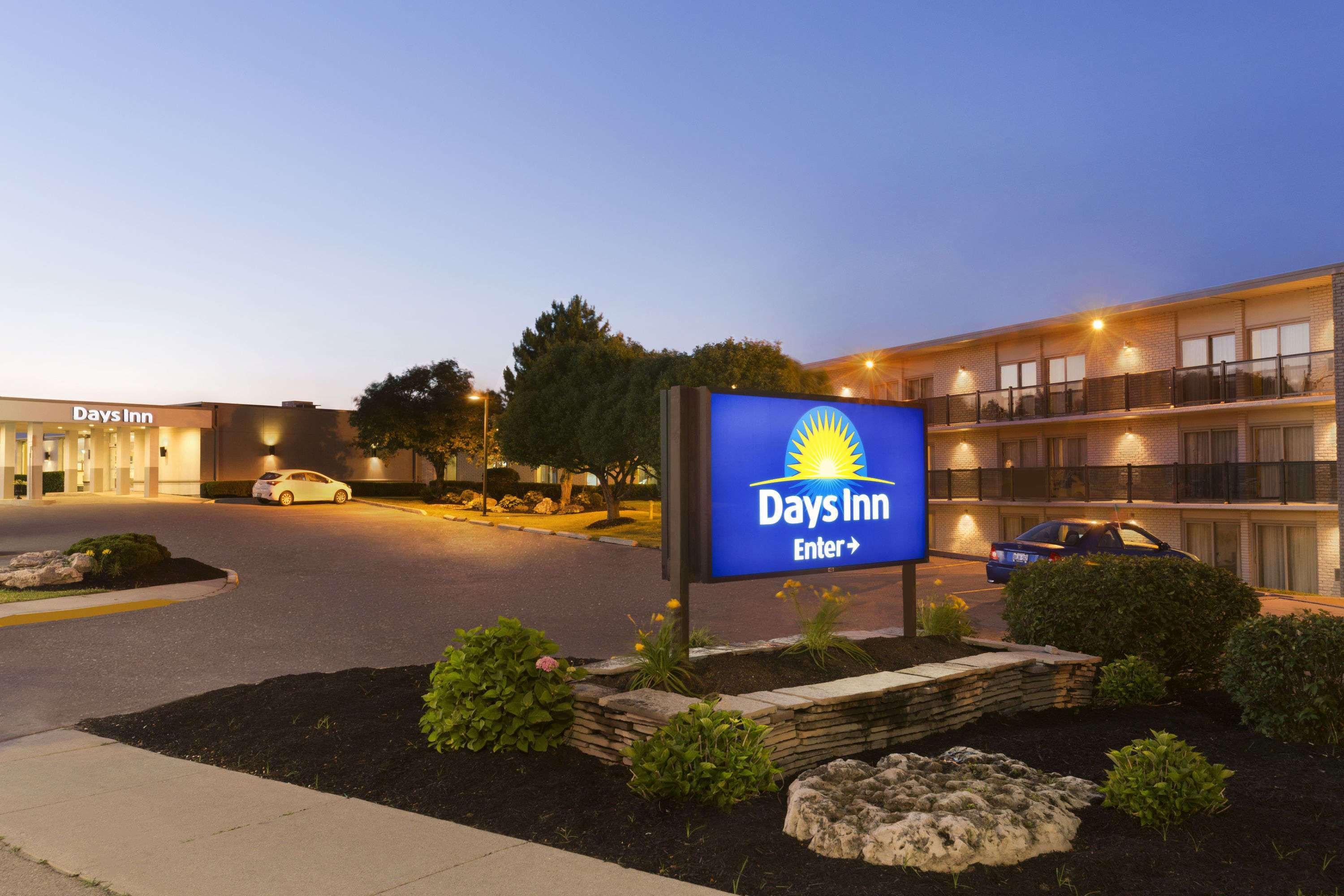 Days Inn By Wyndham Londýn Exteriér fotografie